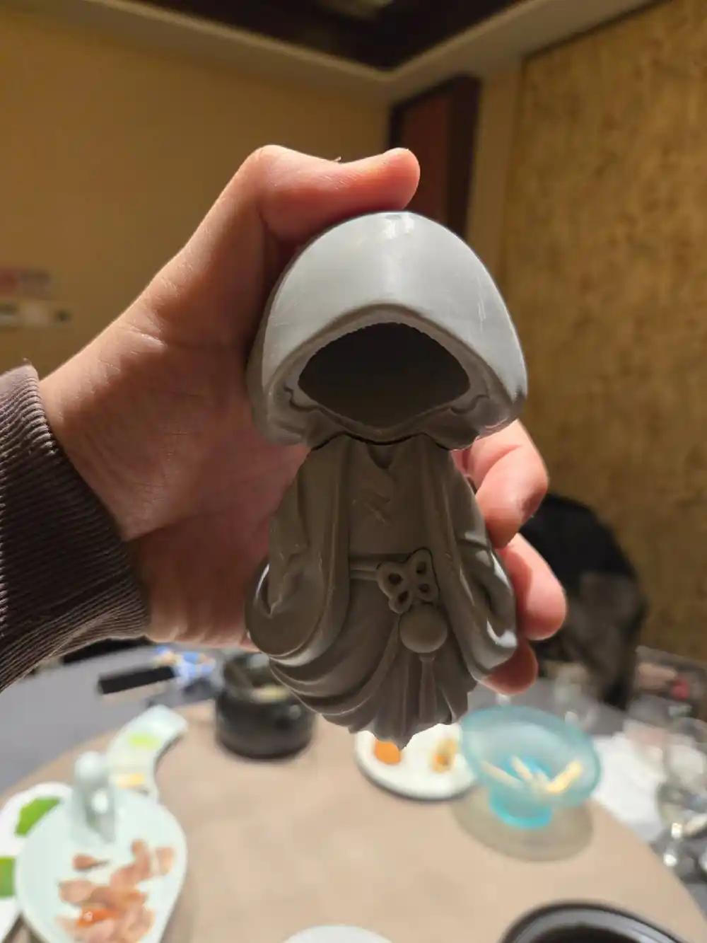 手持男巫小绿茶 3D 打印原型